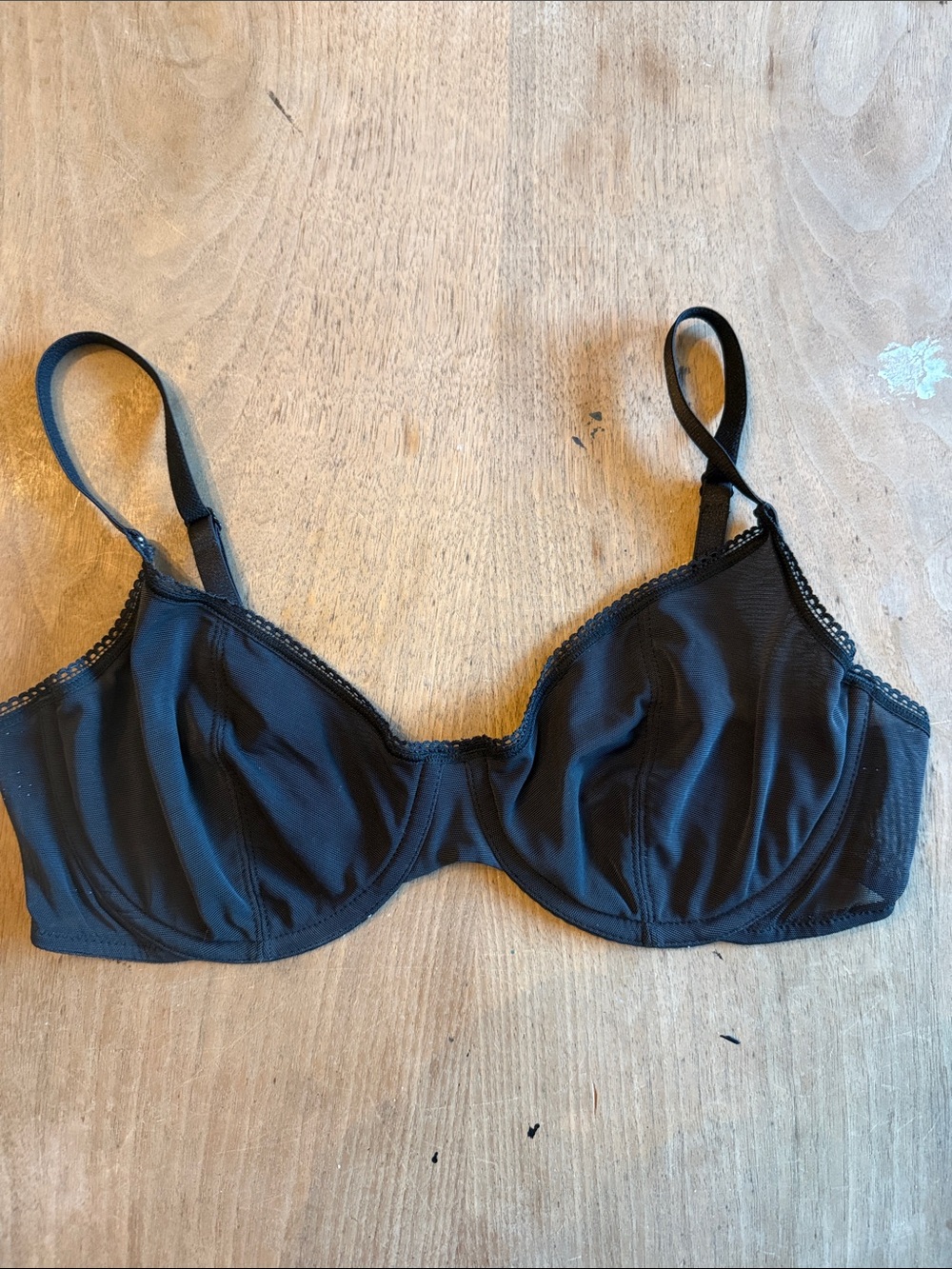 Victoria's Secret 36C Black Mesh Underwire Seamed Bra